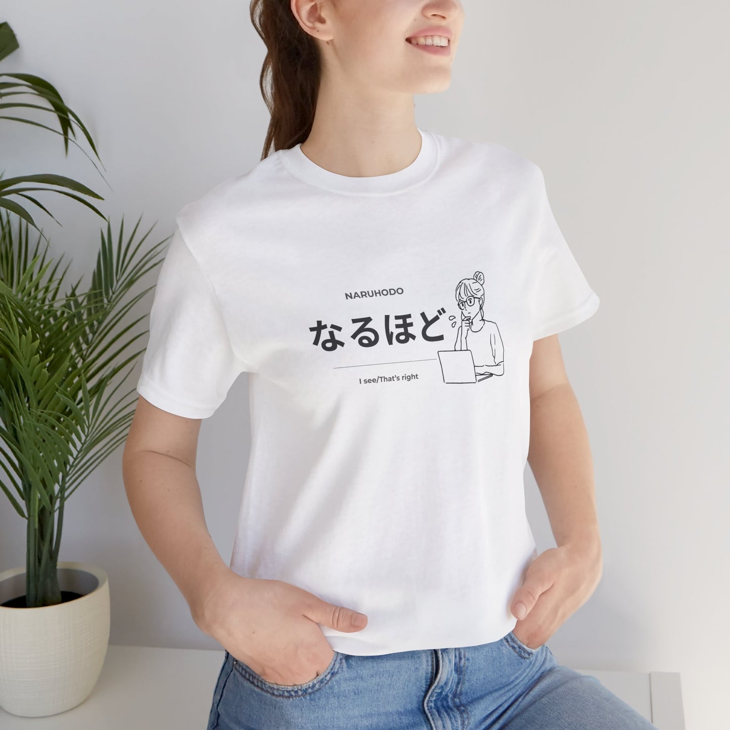 Kawaii Japanese learner tee with なるほど design and illustrated girl at laptop — Benkyo Club